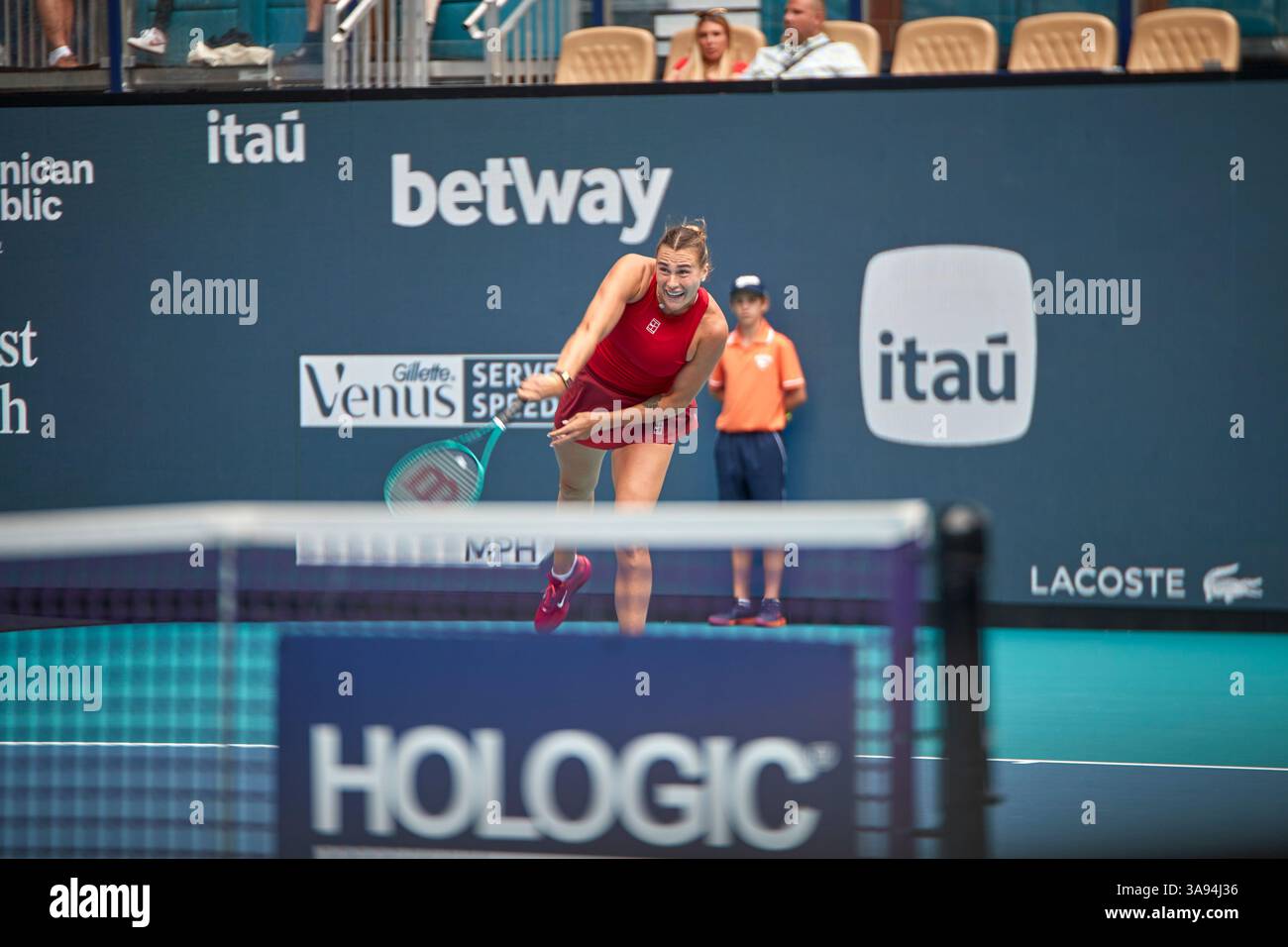 Miami Gardens, Florida, Stati Uniti. 29 marzo 2025. Arina Sabalenka vs Jessica Pegula (USA) durante la Women's Singles - Final al Miami Open 2025. VINCITORE: Arina Sabalenka. Crediti: Yaroslav Sabitov/YES Market Media/Alamy Live News. Foto Stock