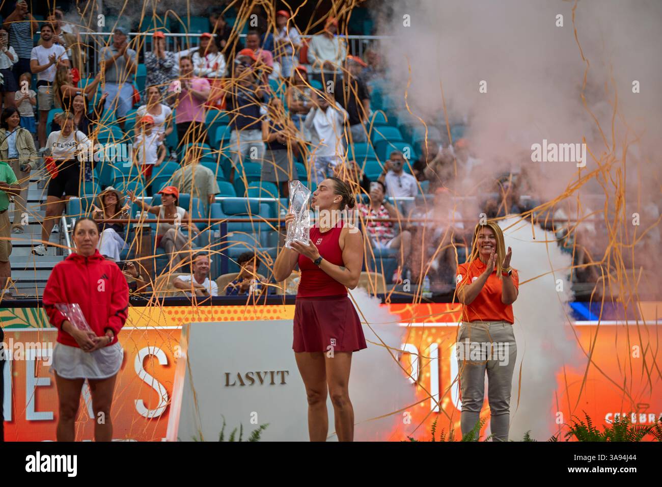 Miami Gardens, Florida, Stati Uniti. 29 marzo 2025. Arina Sabalenka vs Jessica Pegula (USA) durante la Women's Singles - Final al Miami Open 2025. VINCITORE: Arina Sabalenka. Crediti: Yaroslav Sabitov/YES Market Media/Alamy Live News. Foto Stock