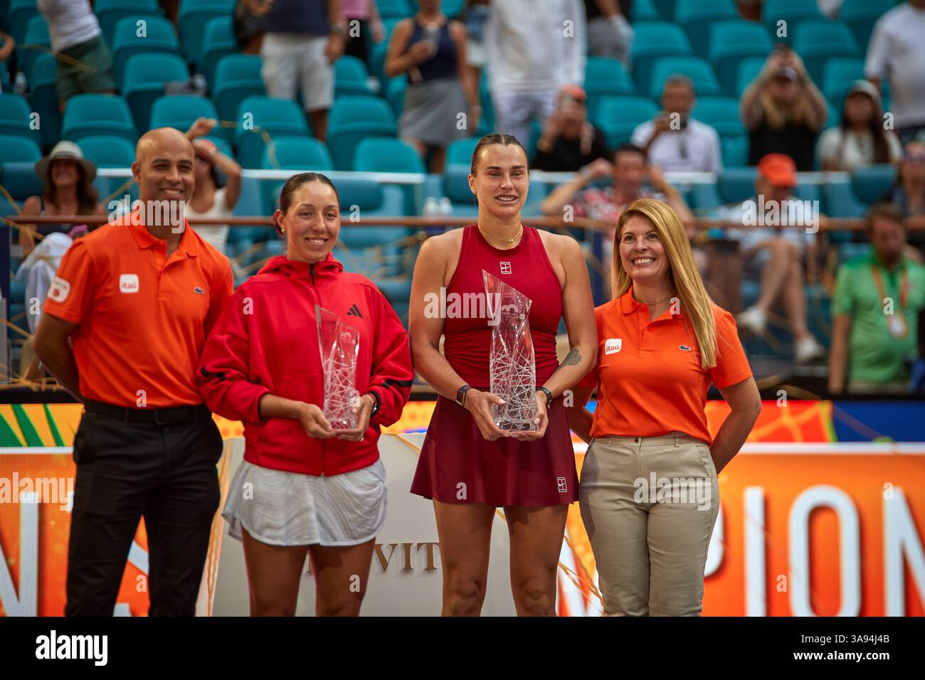 Miami Gardens, Florida, Stati Uniti. 29 marzo 2025. Arina Sabalenka vs Jessica Pegula (USA) durante la Women's Singles - Final al Miami Open 2025. VINCITORE: Arina Sabalenka. Crediti: Yaroslav Sabitov/YES Market Media/Alamy Live News. Foto Stock