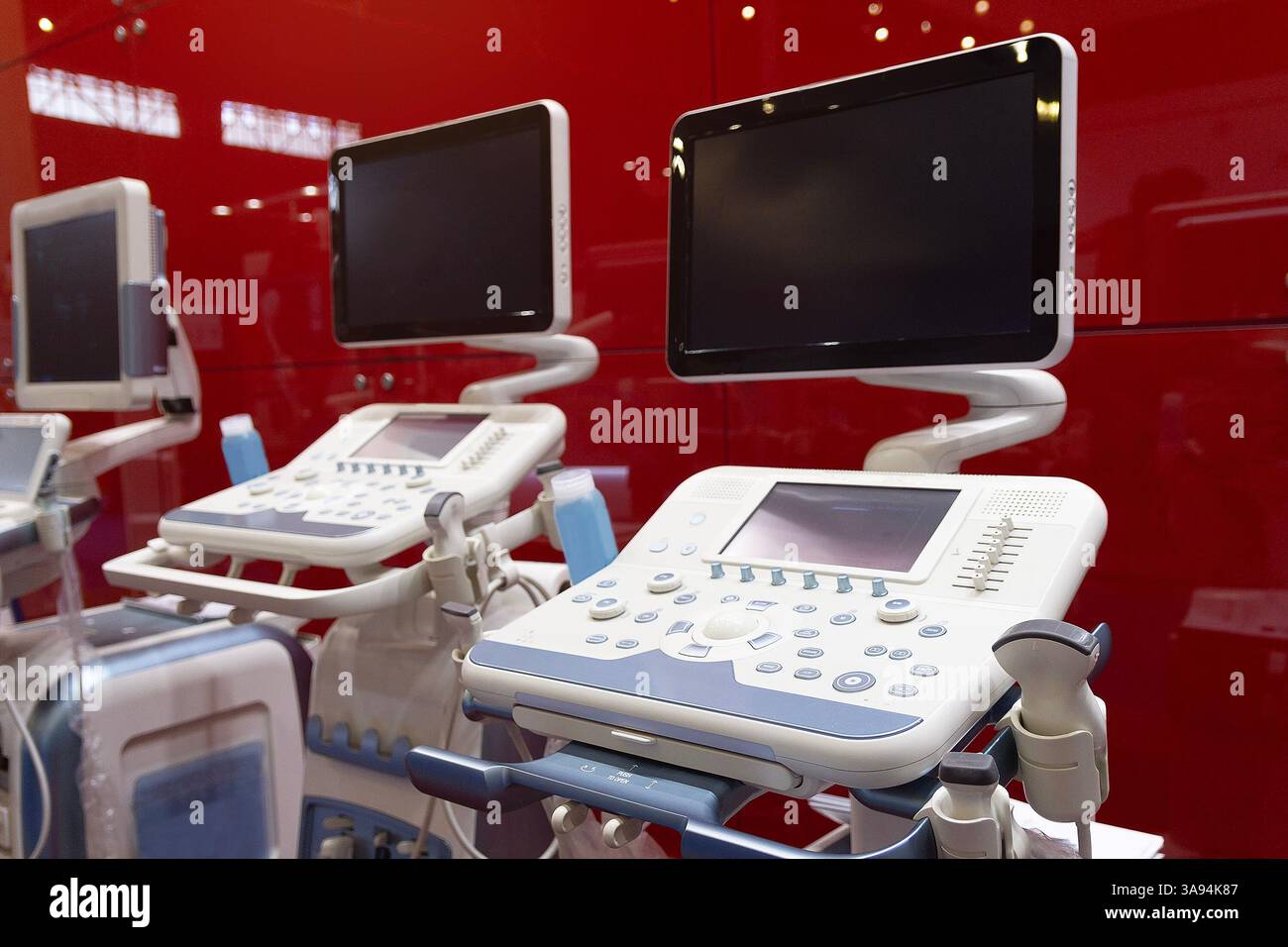 Attrezzature mediche nella sala espositiva. Medicina Foto Stock