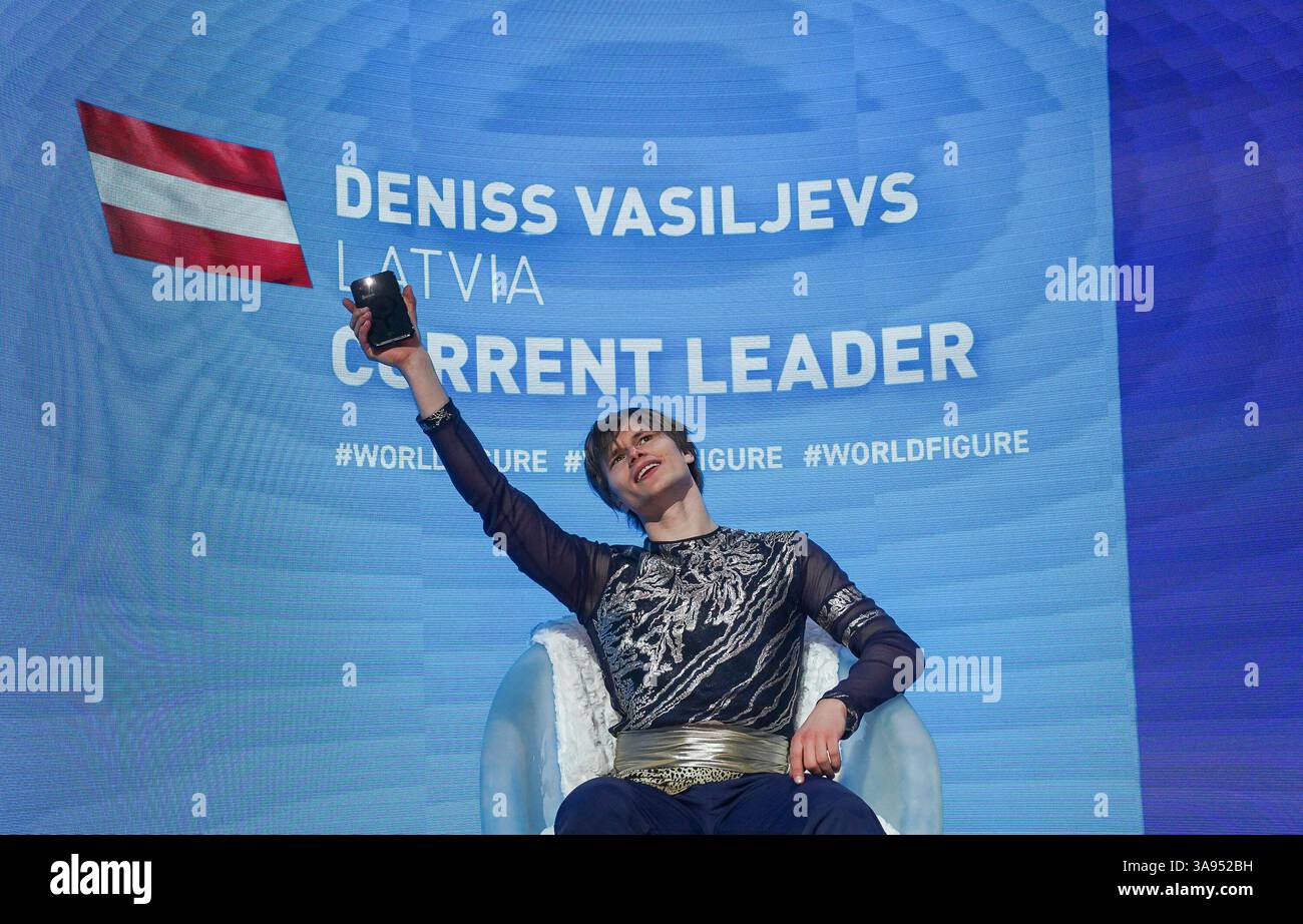 Boston, Stati Uniti. 29 marzo 2025. Deniss Vasiljevs della Lettonia reagisce, mentre siede sulla sedia leader, dopo essersi esibito nel programma di pattinaggio libero maschile durante i Campionati del mondo di pattinaggio di figura ISU svoltisi al TD Garden di Boston, il 29 marzo 2025. Foto di Amanda Sabga/UPI credito: UPI/Alamy Live News Foto Stock