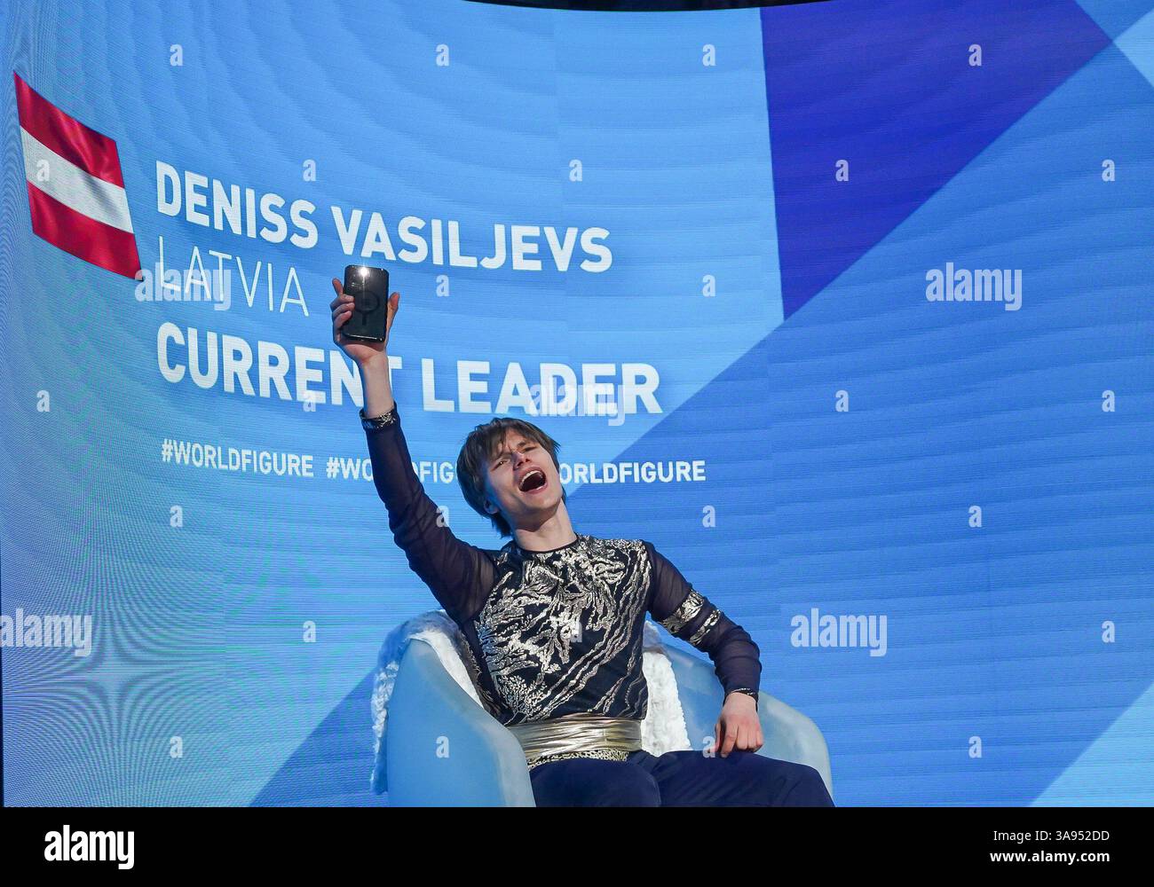 Boston, Stati Uniti. 29 marzo 2025. Deniss Vasiljevs della Lettonia reagisce mentre siede sulla sedia leader dopo essersi esibito nel programma di pattinaggio libero maschile durante i Campionati del mondo di pattinaggio di figura ISU svoltisi al TD Garden di Boston, il 29 marzo 2025. Foto di Amanda Sabga/UPI credito: UPI/Alamy Live News Foto Stock