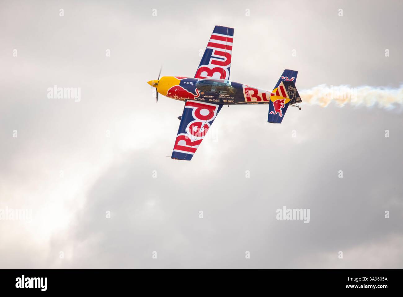 Il Red Bull Racing e l'aeroplano si esibiscono al recente Avalon / Melbourne Airshow Foto Stock