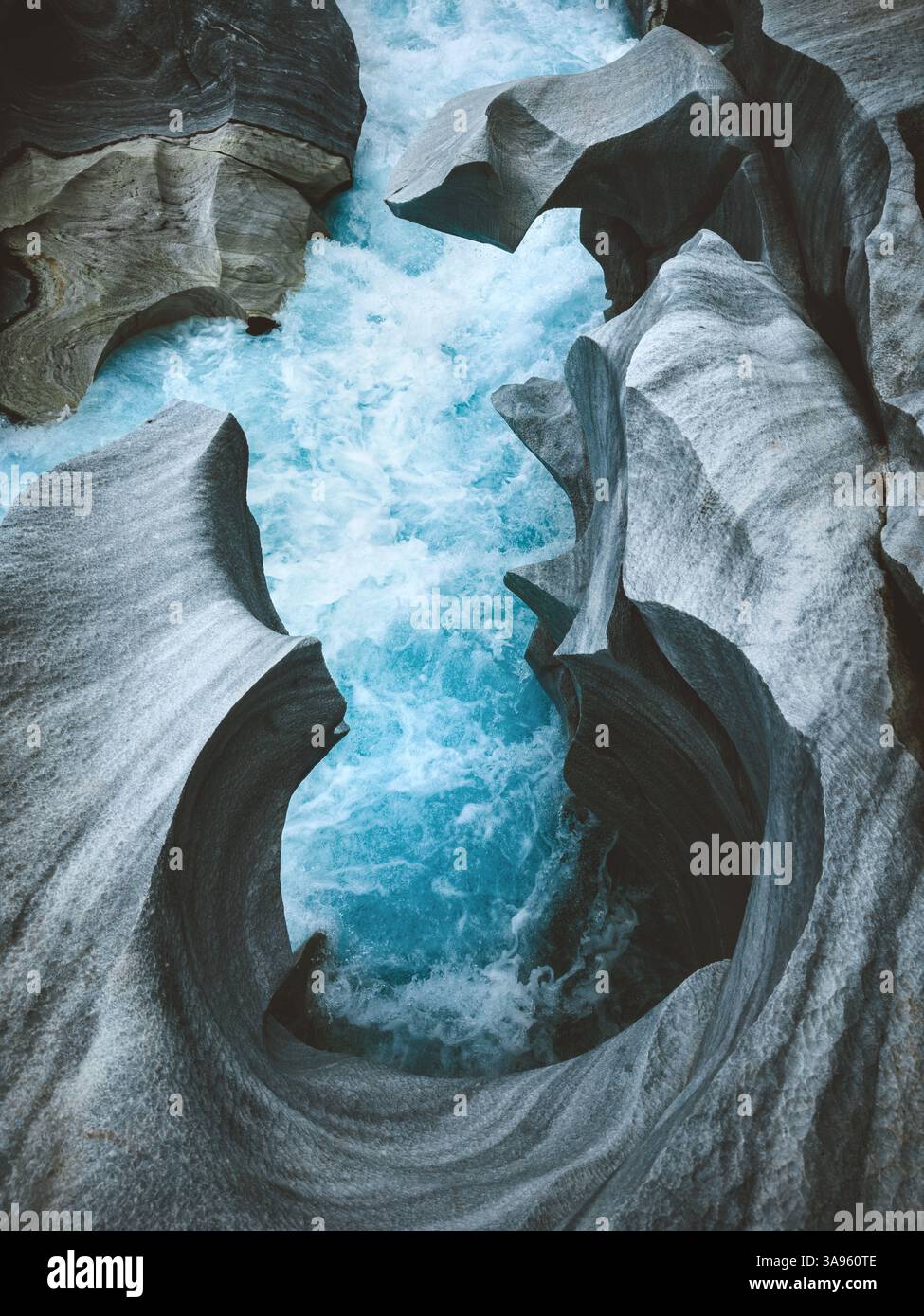 Mar"lottet - canyon del Castello di marmo in Norvegia punto di riferimento naturale situato vicino a Mo i Rana, formazioni rocciose e fiume fluente acqua selvaggia scandinavia na Foto Stock