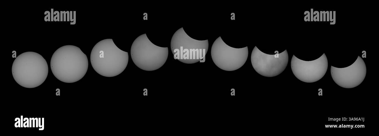 Wimbledon, Londra, Regno Unito. 29 marzo 2025. Sequenza di immagini che mostra l'eclissi parziale del Sole dal primo contatto all'eclissi media. Immagini filtrate dalla luce bianca grazie a un telescopio astronomico. Crediti: Malcolm Park/Alamy Foto Stock