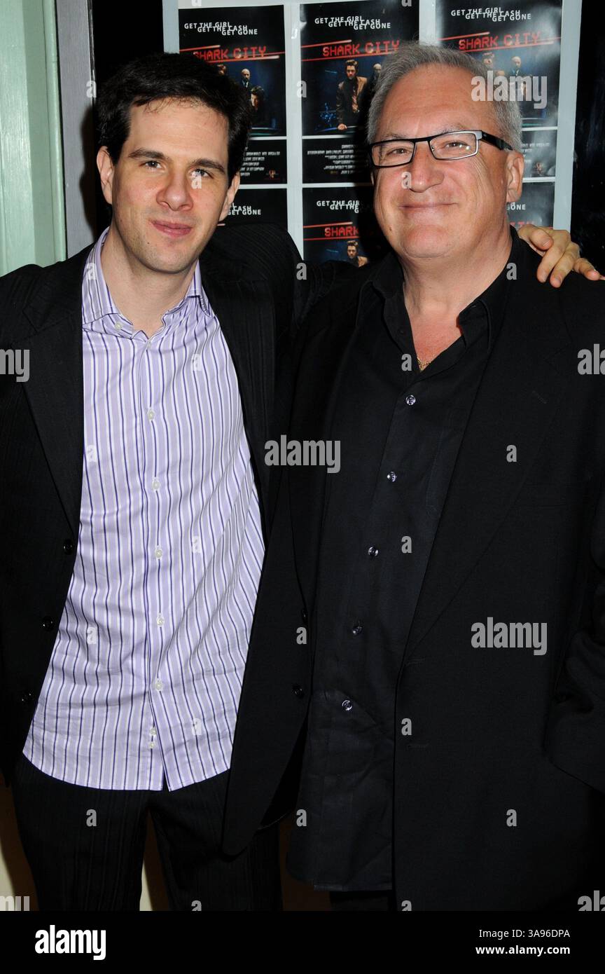 19 marzo 2009 - Hollywood, CA, Stati Uniti - 19 marzo 2009 - Hollywood, CA. Dan Eisen, regista e Paul James Saunders. "Shark City" a Los Angeles Premiere al Regent Showcase Theater. Foto: Byron Purvis/AdMedia (immagine di credito: © Byron Purvis/AdMedia via ZUMA Wire) Foto Stock