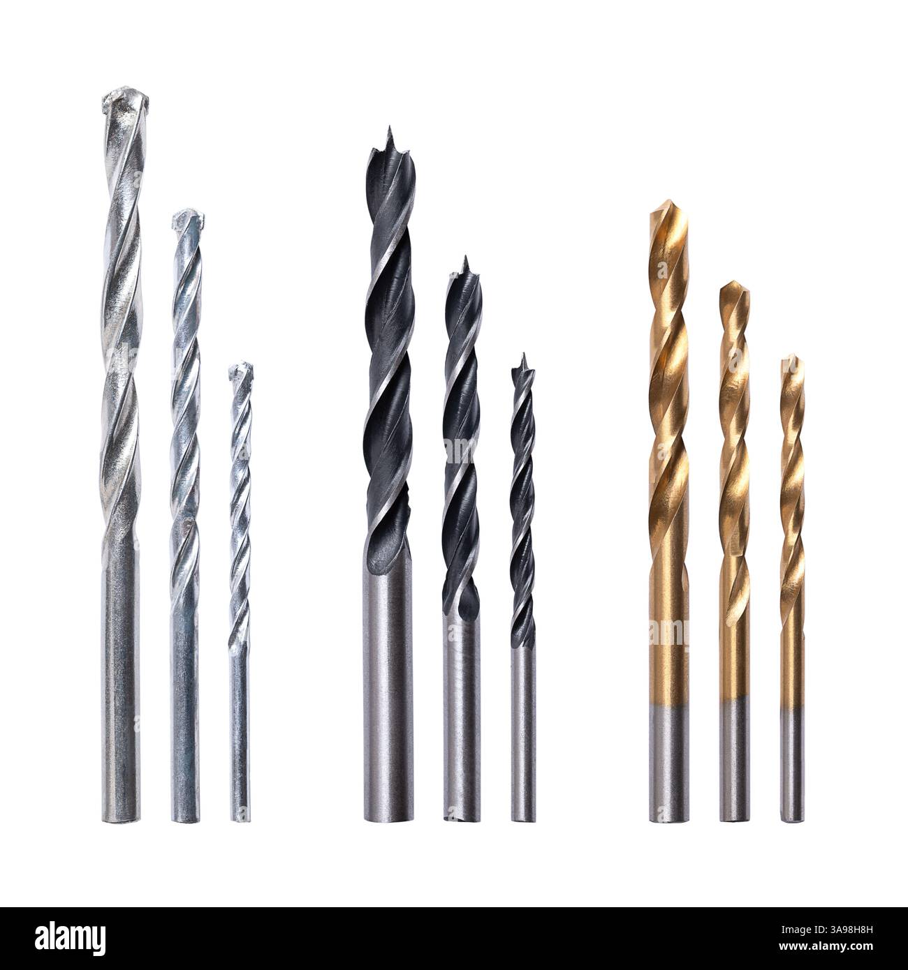 Set di punte da trapano, tre misure per la foratura di pareti, legno e metallo. Punte per muratura a sinistra, punte per legno al centro, lato destro per metallo. Foto Stock