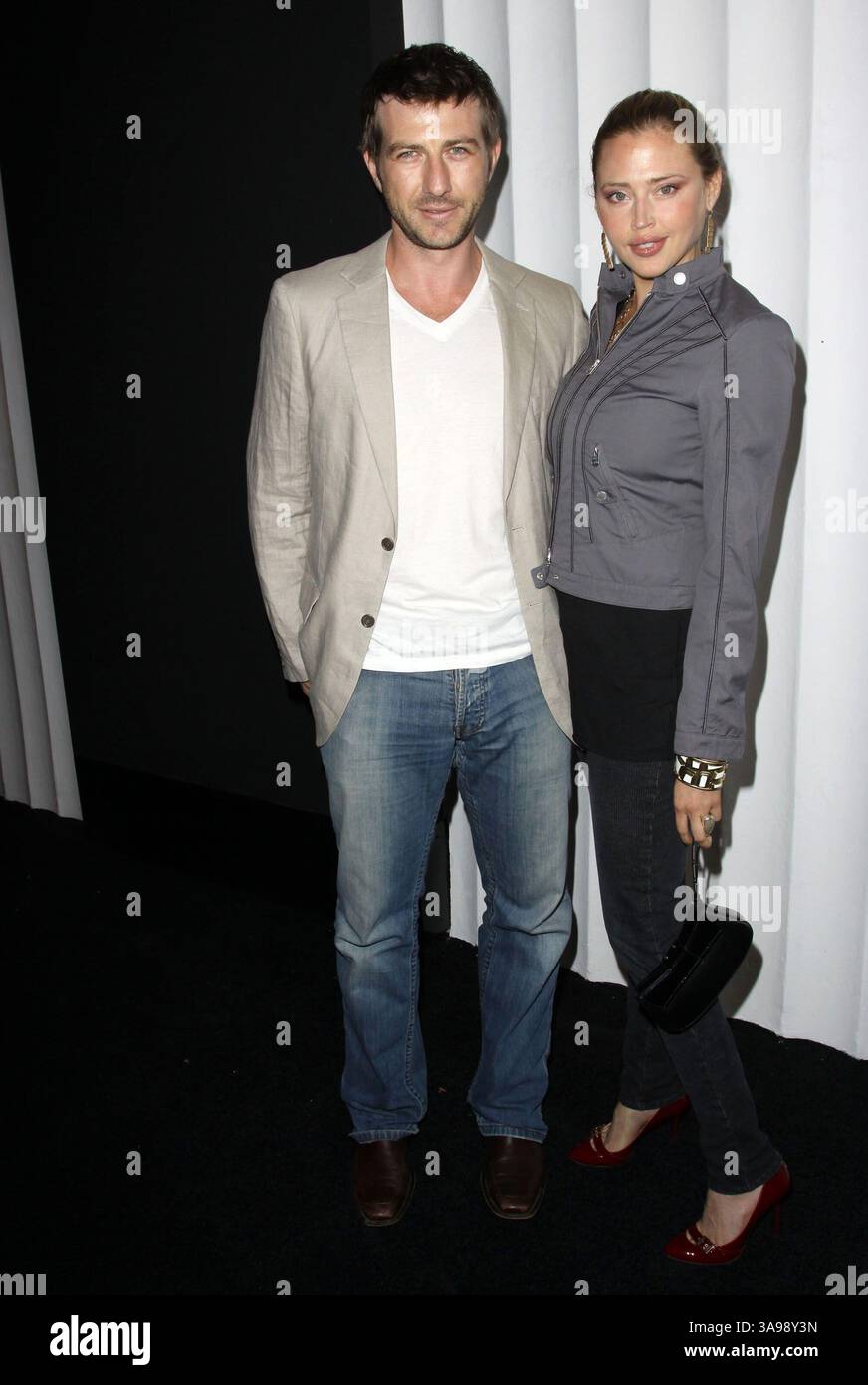 15 settembre 2009 - West Hollywood, California, Stati Uniti - 15 settembre 2009 - West Hollywood, California - Rhett Giles ed Estella Warren. Festa di inaugurazione del Night Club mi-6 presso il Night Club mi-6. Foto di credito: Kevan Brooks/AdMedia (immagine di credito: © Kevan Brooks/AdMedia via cavo ZUMA) Foto Stock
