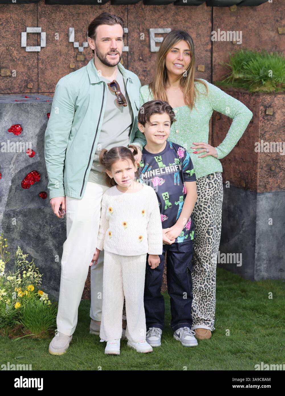 LONDRA, REGNO UNITO. 30 marzo 2025. Nathan Massey, cara Delahoyde-Massey, Freddie George Delahoyde-Massey e Delilah Delahoyde-Massey hanno partecipato A Un film Minecraft per conto della Warner Bros al Cineworld Leicester Square, Londra, Inghilterra. (Foto di 李世惠/SEE li/Picture Capital) credito: Vedi li/Picture Capital/Alamy Live News Foto Stock