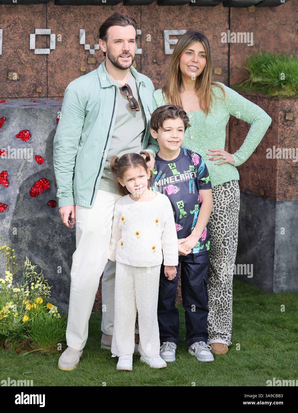 LONDRA, REGNO UNITO. 30 marzo 2025. Nathan Massey, cara Delahoyde-Massey, Freddie George Delahoyde-Massey e Delilah Delahoyde-Massey hanno partecipato A Un film Minecraft per conto della Warner Bros al Cineworld Leicester Square, Londra, Inghilterra. (Foto di 李世惠/SEE li/Picture Capital) credito: Vedi li/Picture Capital/Alamy Live News Foto Stock