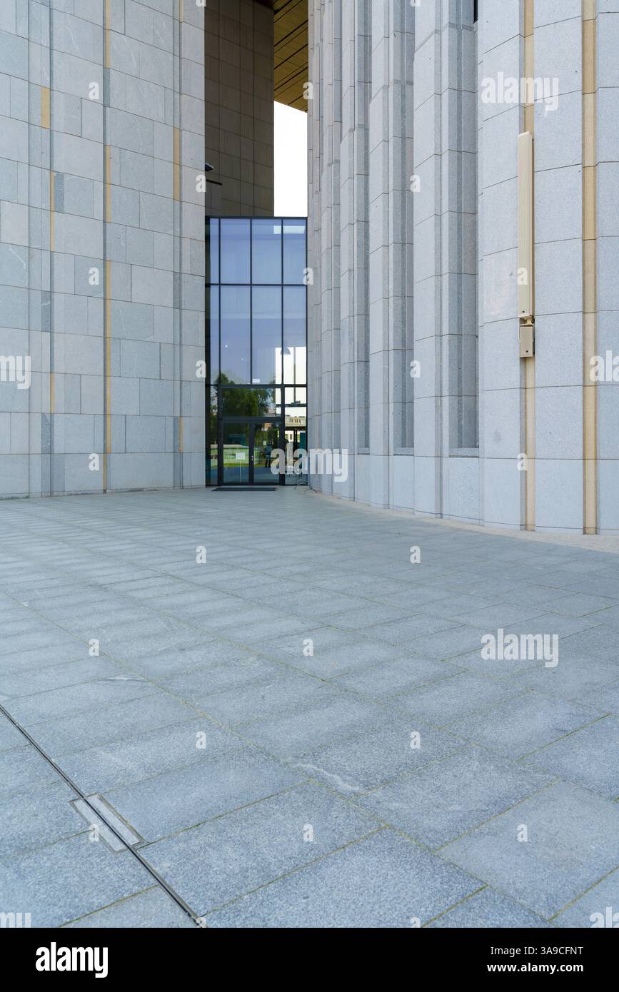 Swiatynia Opatrznosci Bozej - Tempio della Divina Provvidenza situato a Wilanow, Varsavia, in una giornata di sole - principale chiesa cattolica romana in Polonia Foto Stock