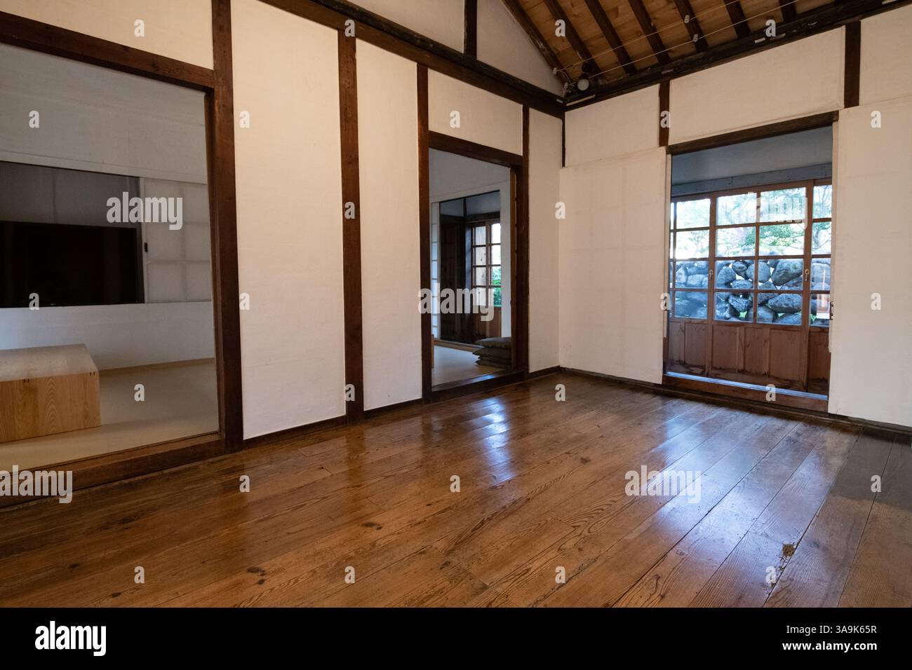 Una casa tradizionale a Jeju nel periodo moderno, presa nel luglio 2019 Foto Stock