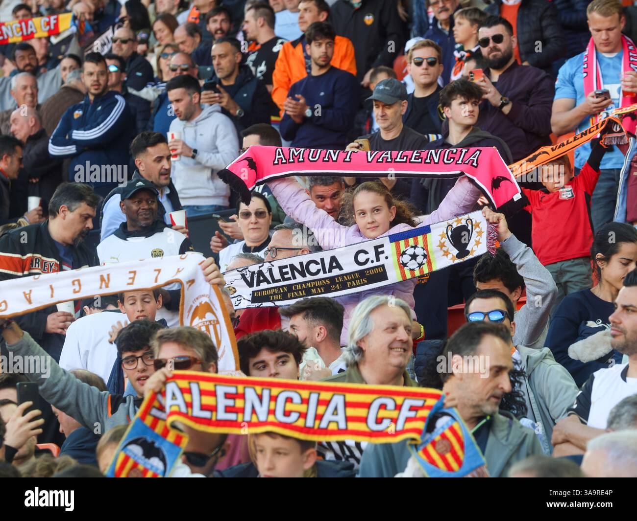 Tifosi del Valencia CF allo stadio di Valencia. Foto Stock