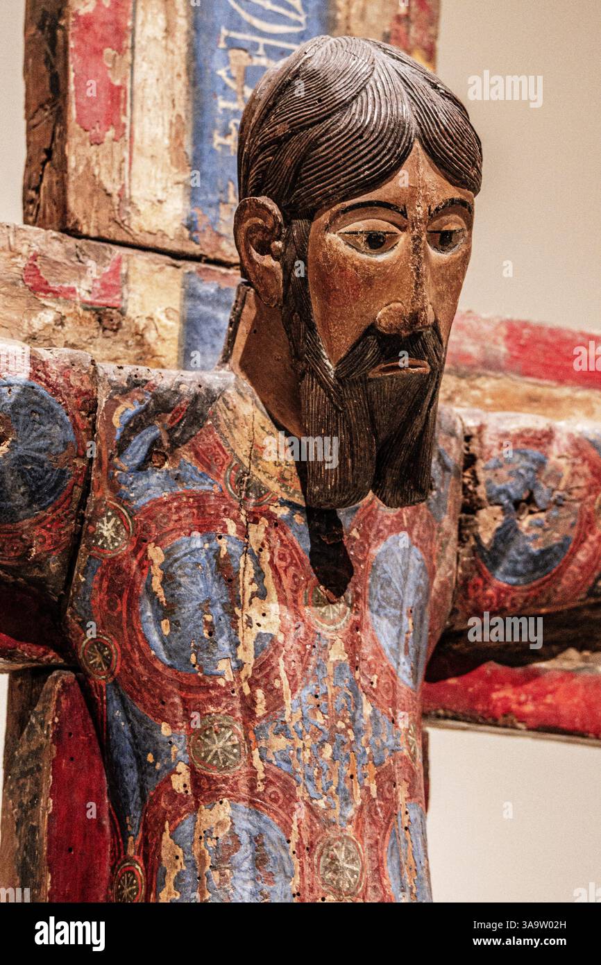 maestà di Batlló, (Cruz de Batlló), XII secolo, intaglio in legno tempera policromo, garrotxa, MNAC, Barcellona, Catalogna, Spagna. Foto Stock