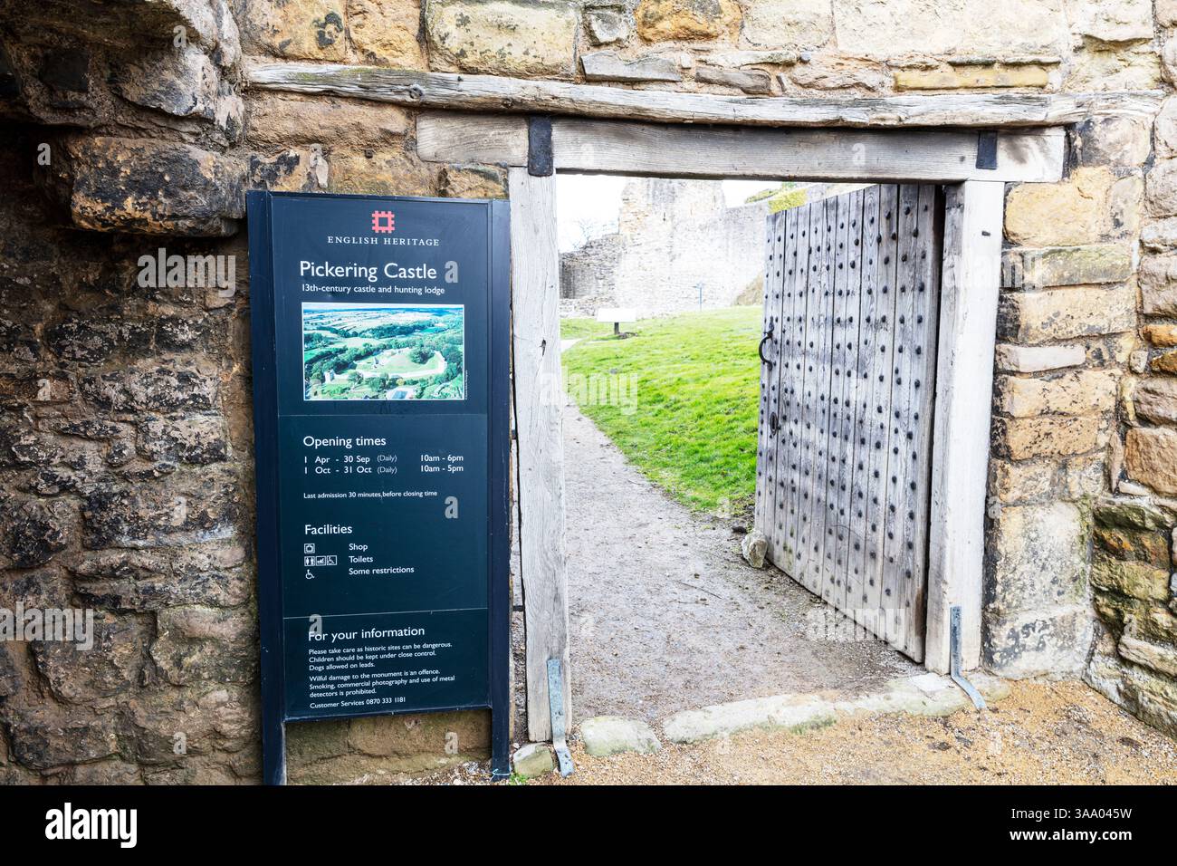 Pickering Castle, Pickering Castle Yorkshire Regno Unito, Pickering Castle UK, UK castelli, Yorkshire Castelli, Pickering Castle ingresso, Pickering Castle Foto Stock