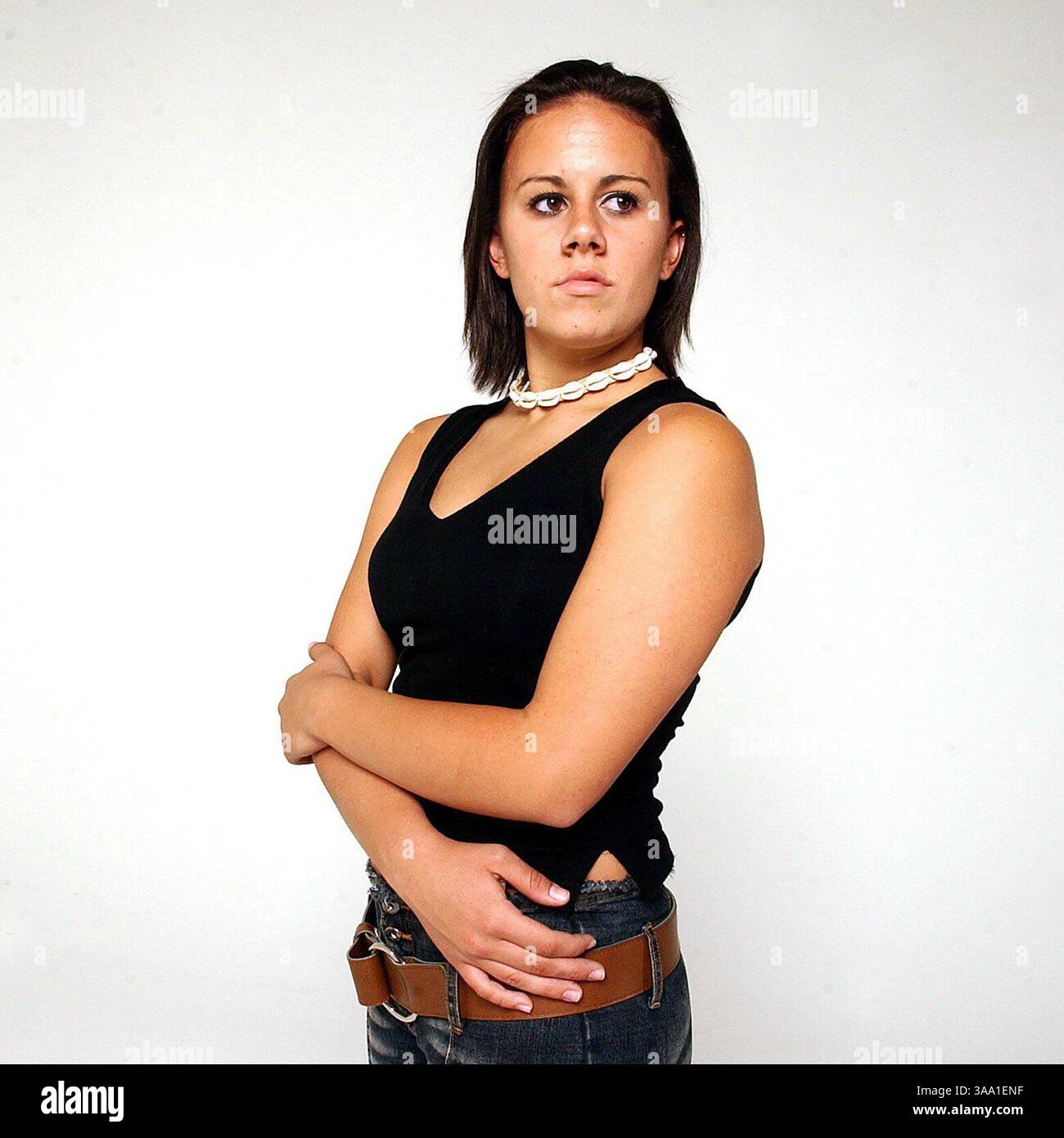 Jenna Edmondson (cq) di 17 anni di Rocklin, California, ha subito una grave infezione dopo un intervento chirurgico di routine al ginocchio. Ha messo in gelosia la sua carriera di calcio universitaria. Sacramento Bee Fotografia di Jose Luis Villegas luglio 25, 2002/ZUMA Press Foto Stock