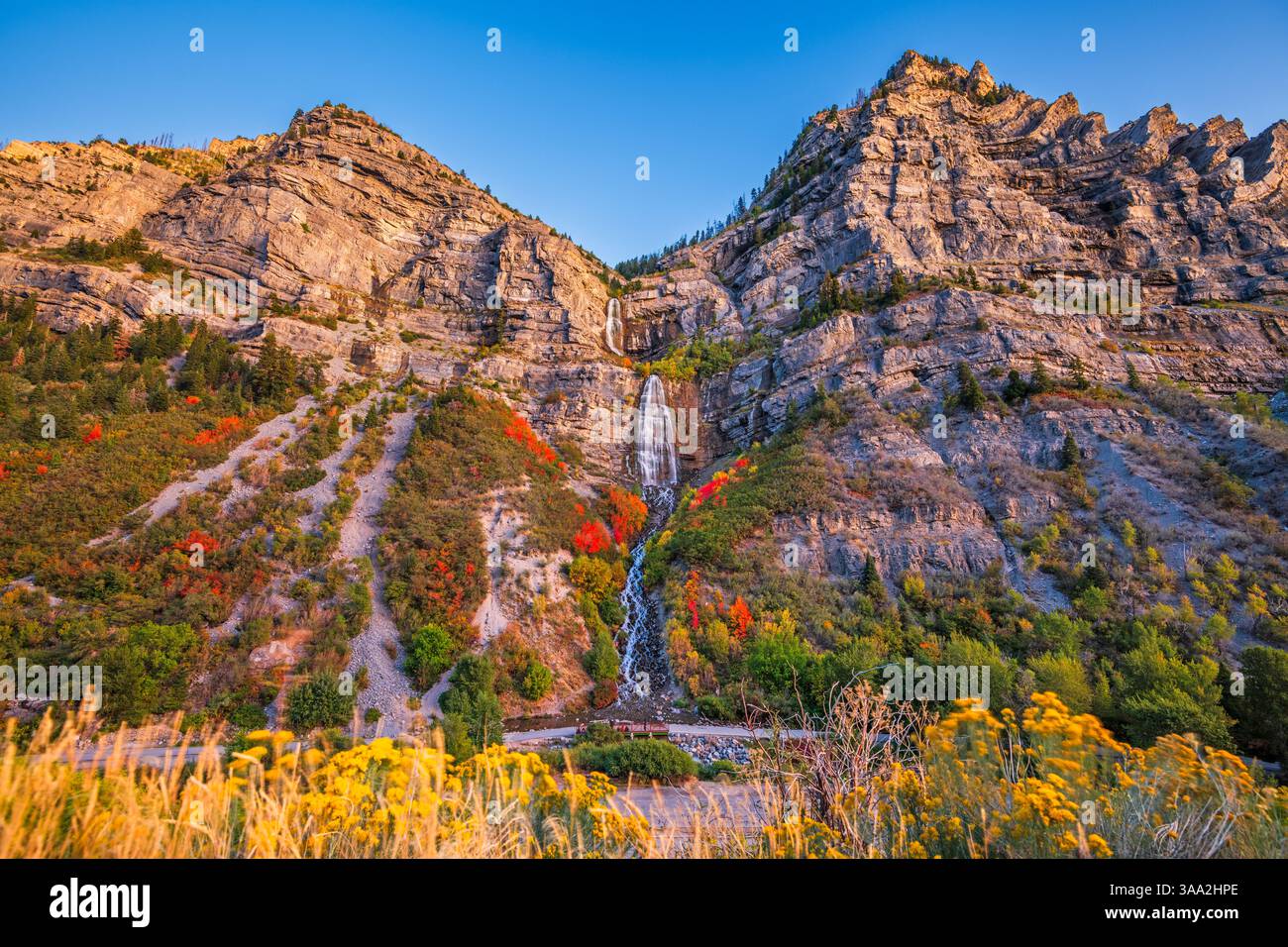 Bridal Veil Falls, Provo, Utah durante la stagione autunnale. Foto Stock