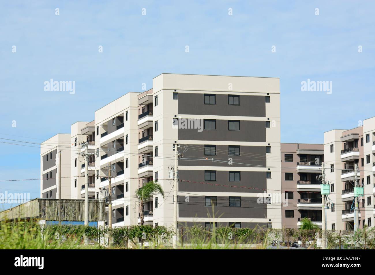 Condominio residenziale in un'area urbana della città Foto Stock