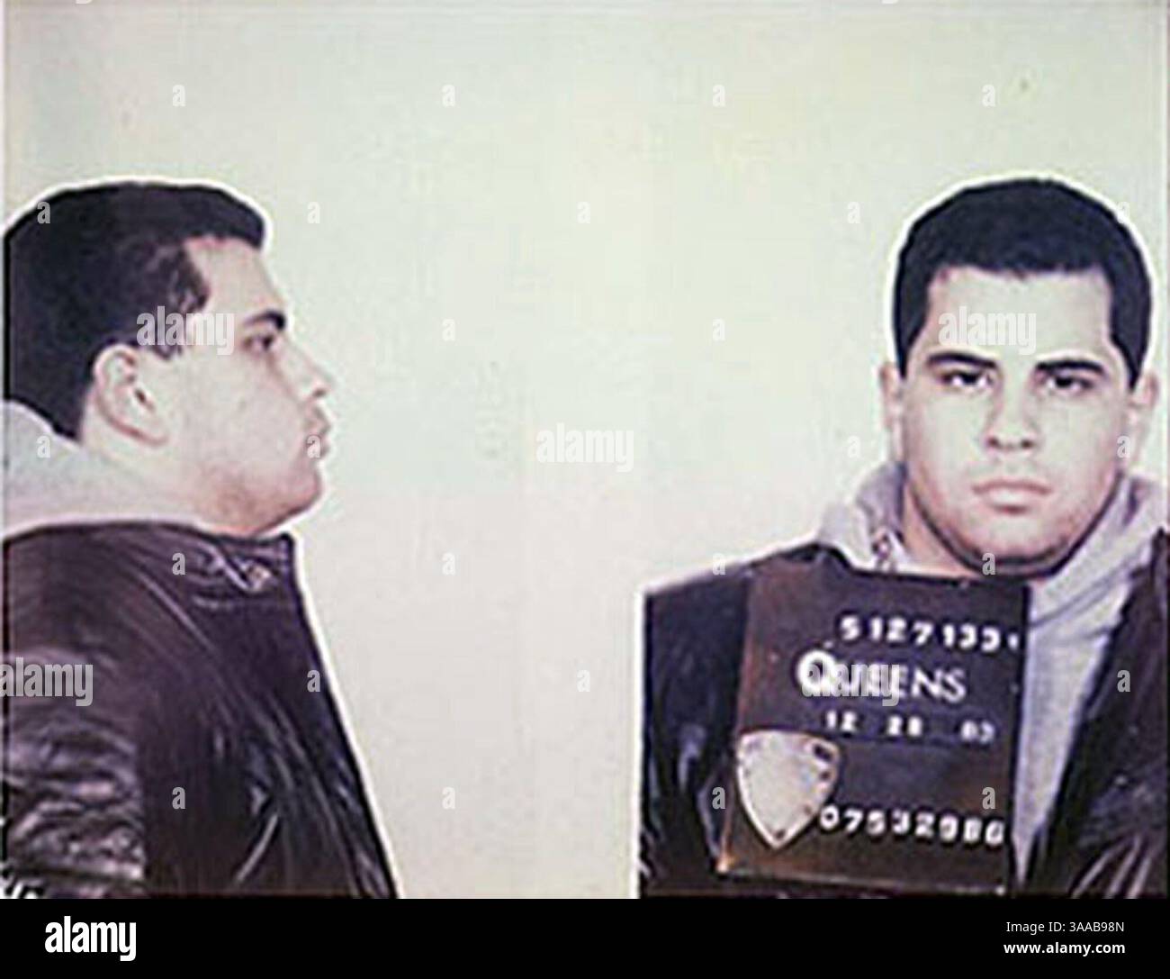 28 dicembre 1984; New York, NY, Stati Uniti; JOHN A GOTTI, figlio del defunto capo della famiglia Gambino, resterà in una cella federale fino alla fine del 2004, grazie alla sua dichiarazione di colpevolezza alle accuse di racket federali. Junior è qui in una foto del dipartimento di polizia di New York. Foto Stock