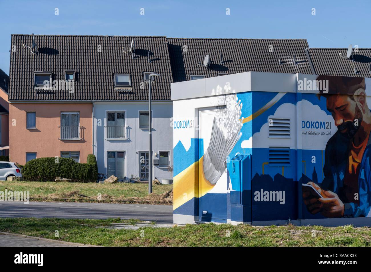 Sito operativo, edificio, del fornitore di servizi di telecomunicazioni Dokom21, POP (punto di presenza) per la rete a fibre ottiche, è qui che la c Foto Stock