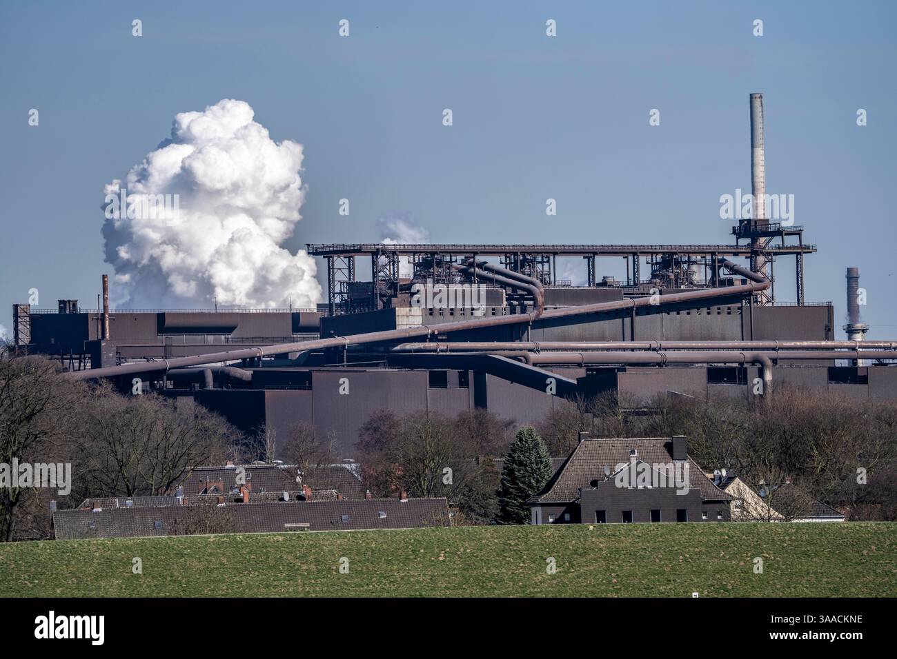 ThyssenKrupp Steel Oxygen Steel Plant 2, con una capacità annua di 5,4 milioni di tonnellate, dove l'acciaio grezzo viene prodotto dalla ghisa suina, il più grande TKS Foto Stock