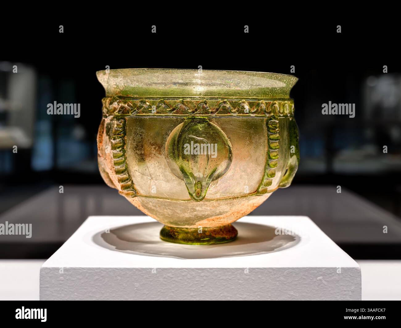 Montataire Bowl, Nord Europa (350-400 CE), Museo del vetro di Corning. Corning, New York, Stati Uniti Foto Stock