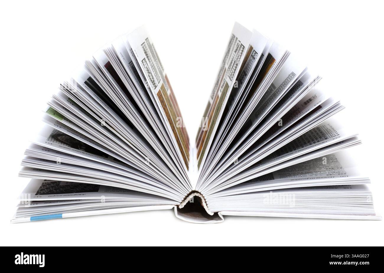 Rievocazione di libri, pagine, colori, su sfondo bianco Foto Stock