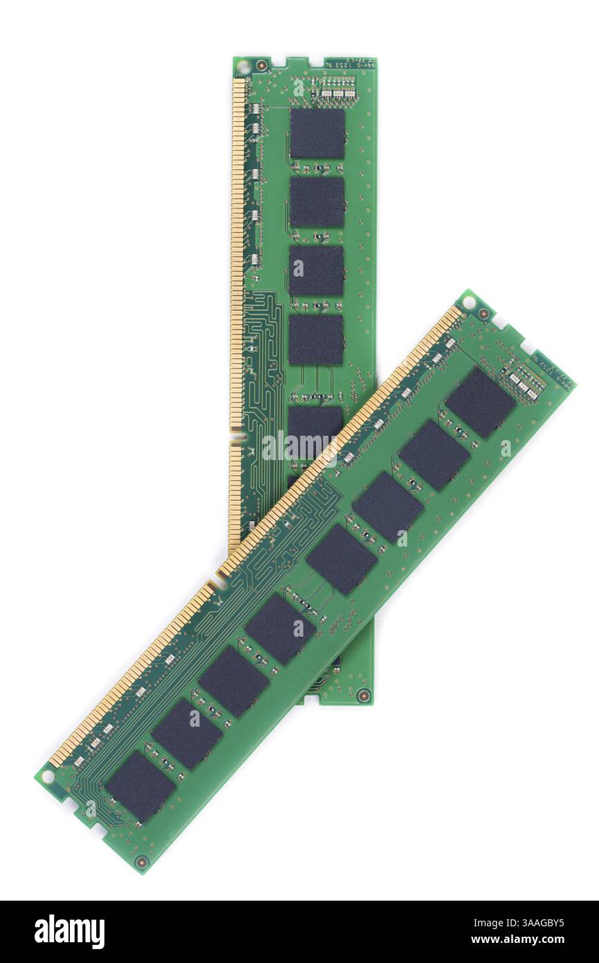RAM DDR3 (Memoria ad accesso casuale) per PC. Su sfondo bianco Foto Stock
