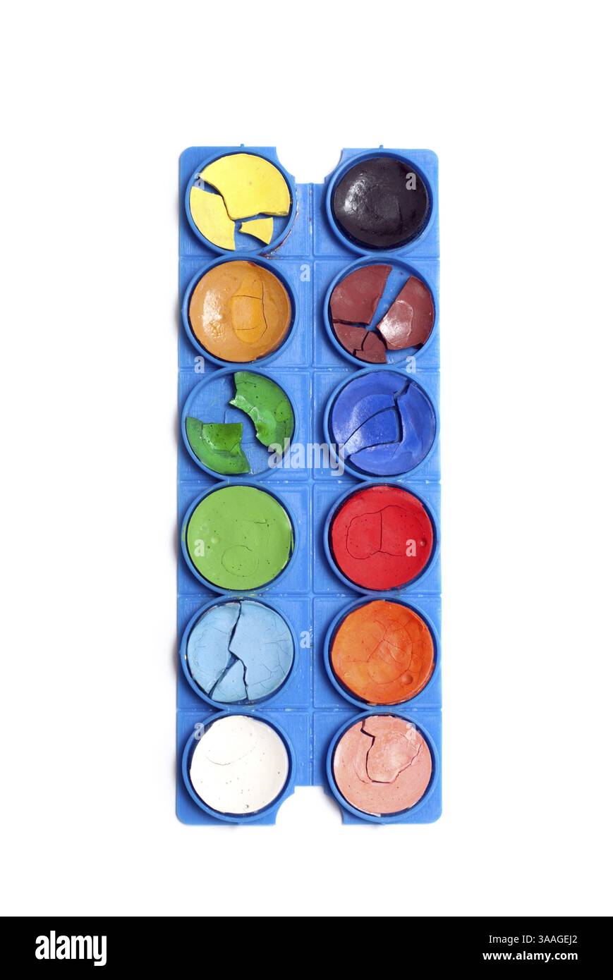 Invecchiamento tavolozza in plastica con vernice ad acquerello su sfondo bianco Foto Stock