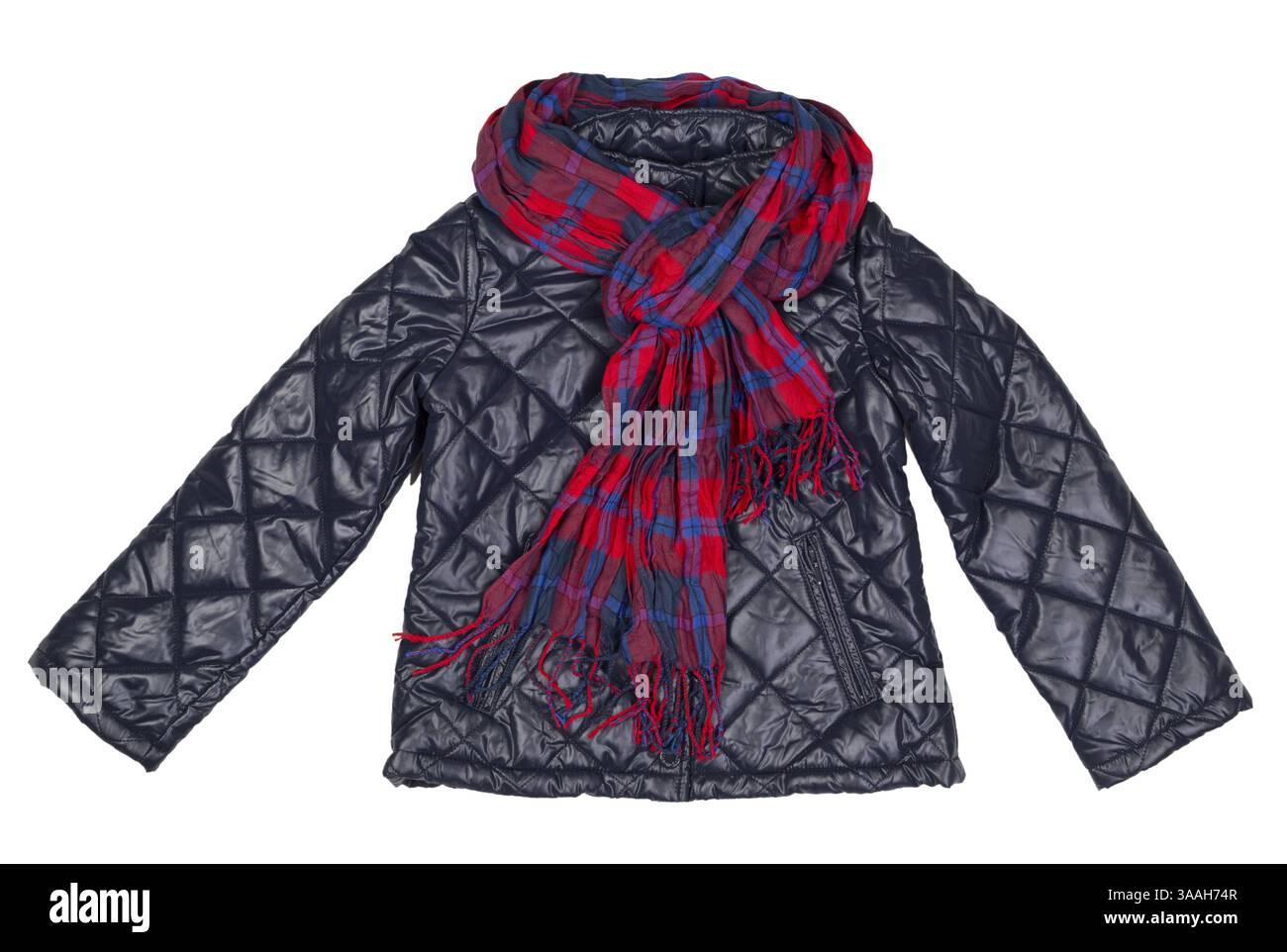 Elegante giacca trapuntata e sciarpa a quadri Foto Stock