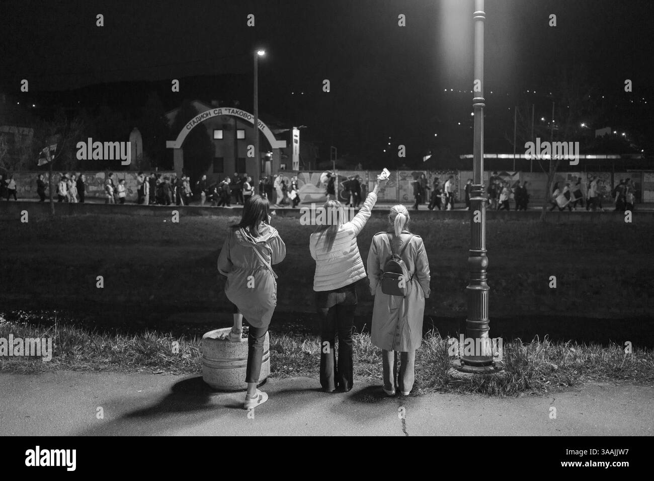 Gornji Milanovac, Serbia - 10 marzo 2025: marcia di protesta studentesca da Cacak a Belgrado. Entrando a Gornji Milanovac. Foto Stock