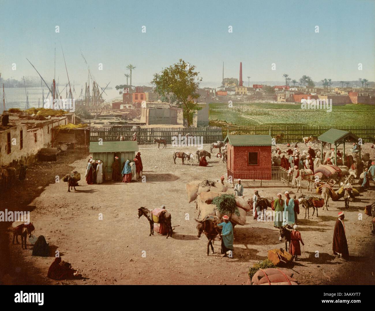 Stampa fotocromatica di un vivace ponte pedonale al Cairo, Egitto. Foto Stock