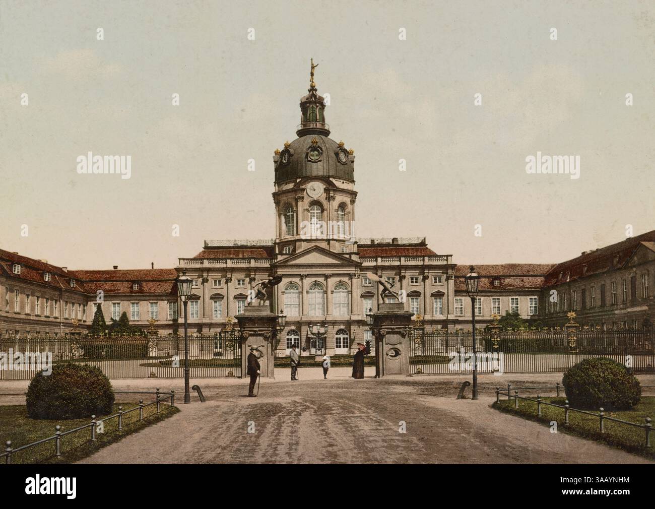 Stampa fotocromatica d'epoca del castello di Charlottenburg a Berlino, Germania. Foto Stock