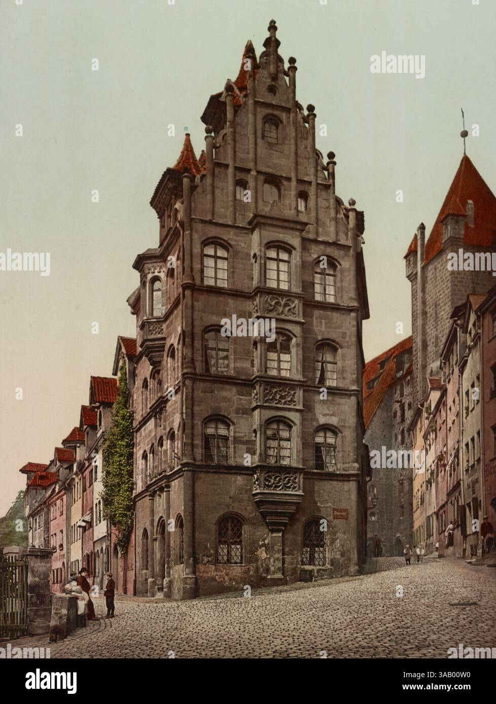 Stampa fotocromatica vintage del Toplerhaus di Norimberga, Germania. Foto Stock