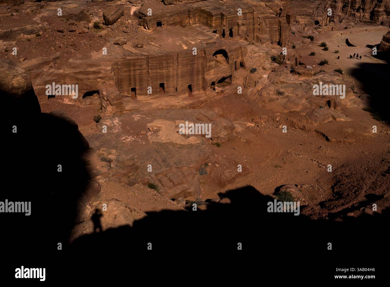 WADI MUSA, GIORDANIA - 10 SETTEMBRE 2021: Facades Street a Petra. CREDITO: Daniel Rodrigues Foto Stock