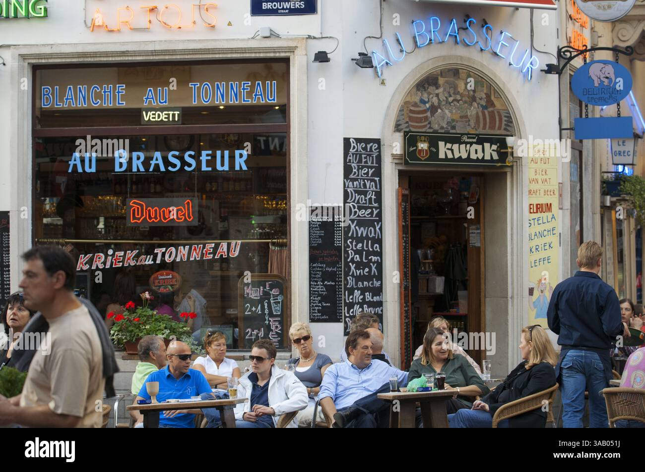 11 settembre 2010 - Belgio - diversi ristoranti in Rue du Marche aux Fromages, Bruxelles, Belgio. (Immagine di credito: © via cavo ZUMA) Foto Stock