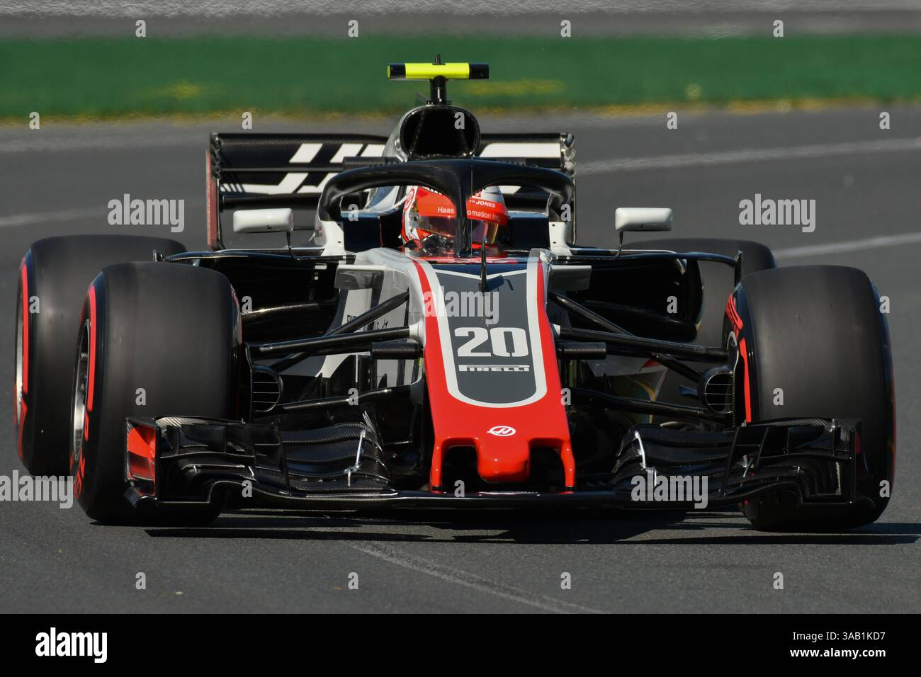 23 marzo 2018: Kevin Magnussen (DEN) n. 20 del team Haas F1 durante la sessione di prove 1 al Gran Premio d'Australia di Formula 1 2018 ad Albert Park, Melbourne, Australia. Sydney Low/Cal Sport Media (immagine di credito: &Copy; Sydney Low/CSM tramite cavo ZUMA) Foto Stock