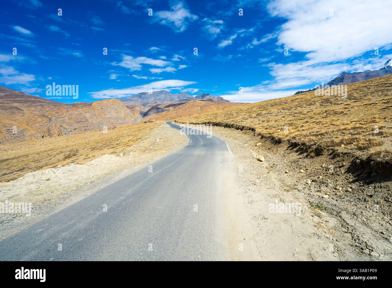 La Terra spirituale dell'India, il fiume Blue Water, il fiume Spiti, Spiti, Himachal Foto Stock