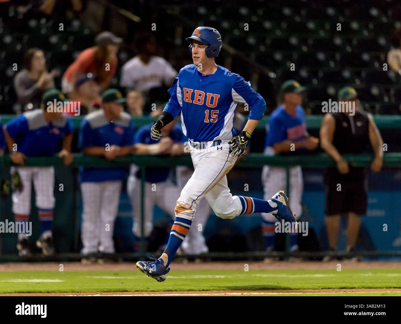 23 maggio 2018: Grant Buck (15) si dirige a casa durante i Southland Conference Championships 2018. Partita 4: Houston Baptist University vs Central Arkansas al Constellation Field Sugar Land, Texas. Houston Baptist ha vinto in sette inning 14 - 4 (Credit Image: &Copy; Maria Lysaker/CSM via ZUMA Wire) Foto Stock