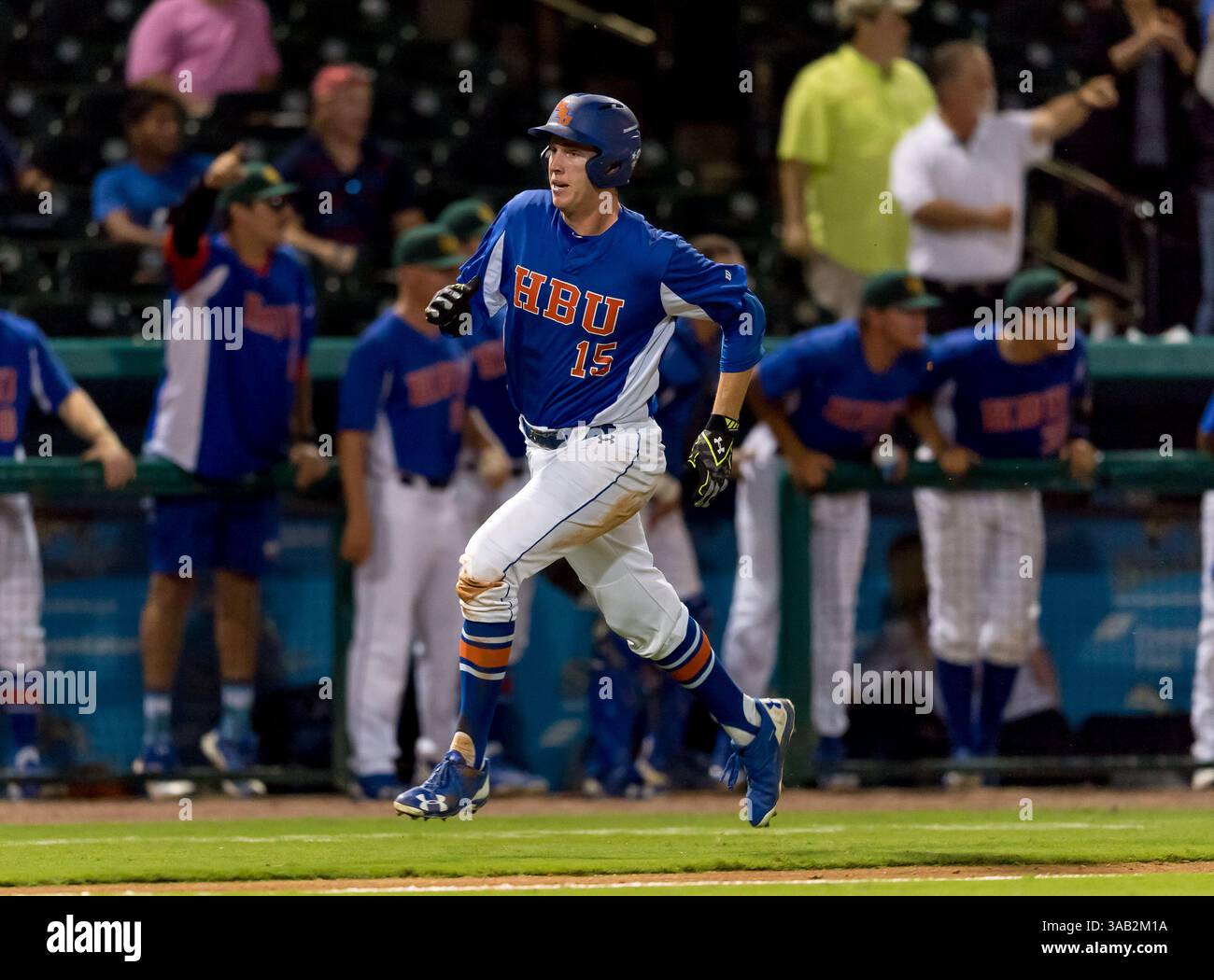 23 maggio 2018: Grant Buck (15) si dirige a casa durante i Southland Conference Championships 2018. Partita 4: Houston Baptist University vs Central Arkansas al Constellation Field Sugar Land, Texas. Houston Baptist ha vinto in sette inning 14 - 4 (Credit Image: &Copy; Maria Lysaker/CSM via ZUMA Wire) Foto Stock