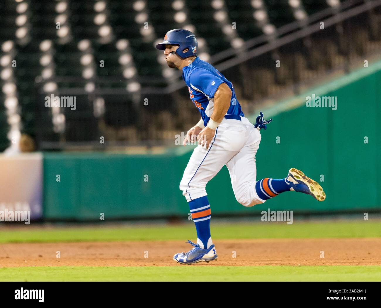 23 maggio 2018: Houston Baptist Outfielder Spencer Halloran (14) durante il Southland Conference Championships 2018. Partita 4: Houston Baptist University vs Central Arkansas al Constellation Field Sugar Land, Texas. Houston Baptist ha vinto in sette inning 14 - 4 (Credit Image: &Copy; Maria Lysaker/CSM via ZUMA Wire) Foto Stock