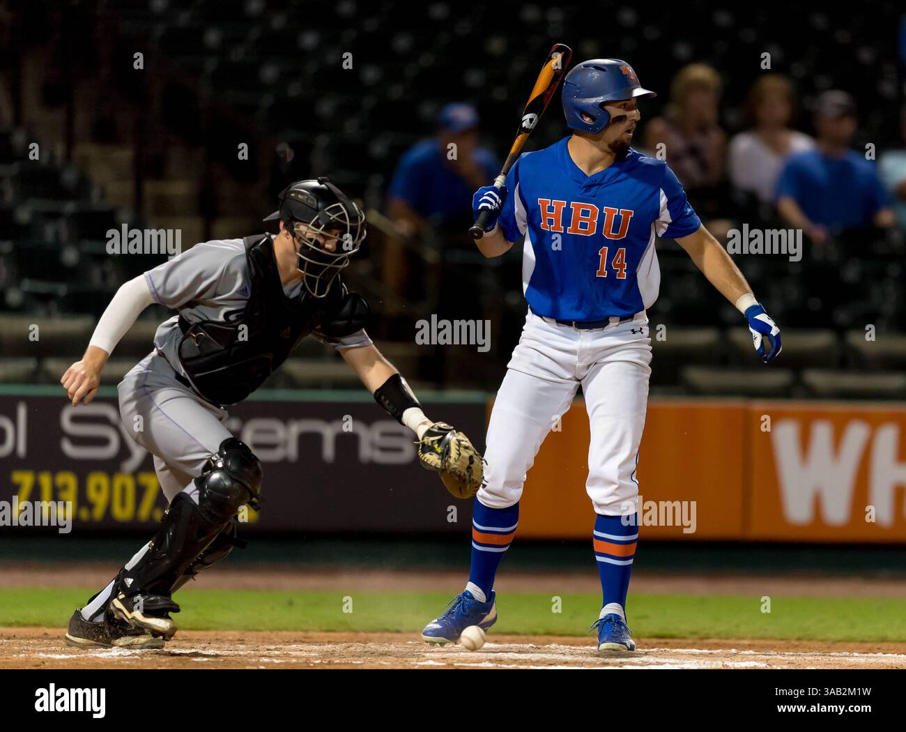 23 maggio 2018: Houston Baptist Outfielder Spencer Halloran (14) durante il Southland Conference Championships 2018. Partita 4: Houston Baptist University vs Central Arkansas al Constellation Field Sugar Land, Texas. Houston Baptist ha vinto in sette inning 14 - 4 (Credit Image: &Copy; Maria Lysaker/CSM via ZUMA Wire) Foto Stock