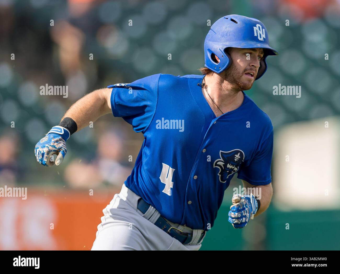 23 maggio 2018: L'interno di New Orleans Owen Magee (4) durante il Southland Conference Championships 2018. Partita 3 New Orleans vs Sam Houston al Constellation Field Sugar Land, Texas. No. 8 New Orleans Privateers ha superato il numero 1 Sam Houston State 4-3 in 10 inning, qualcosa che non è successo dal 2015 (Credit Image: &Copy; Maria Lysaker/CSM via ZUMA Wire) Foto Stock