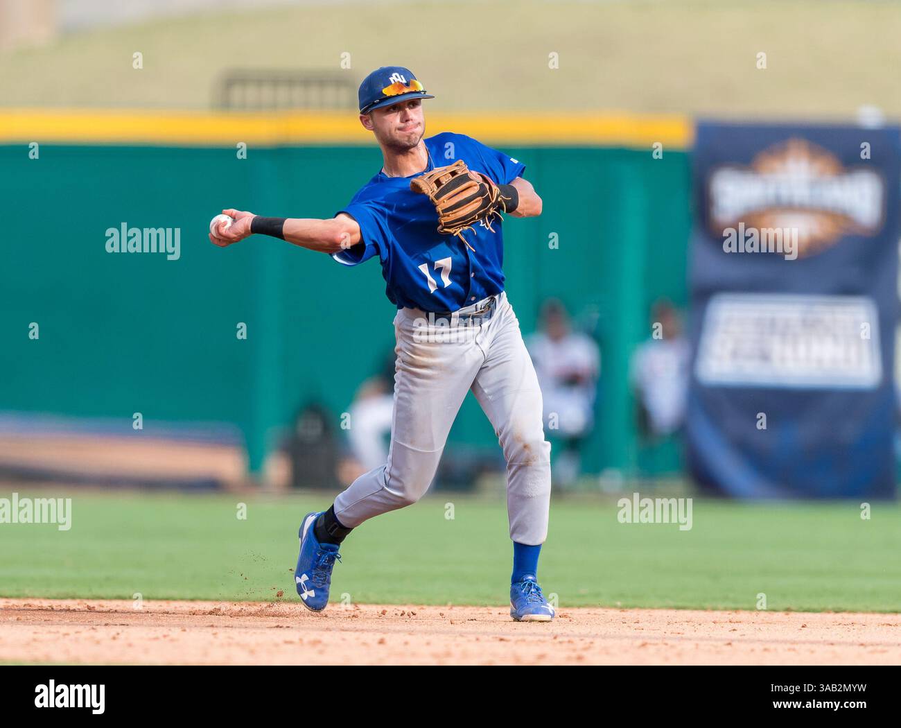 23 maggio 2018: Devin Morrill (17) interno di New Orleans durante il Southland Conference Championships 2018. Partita 3 New Orleans vs Sam Houston al Constellation Field Sugar Land, Texas. No. 8 New Orleans Privateers ha superato il numero 1 Sam Houston State 4-3 in 10 inning, qualcosa che non è successo dal 2015 (Credit Image: &Copy; Maria Lysaker/CSM via ZUMA Wire) Foto Stock