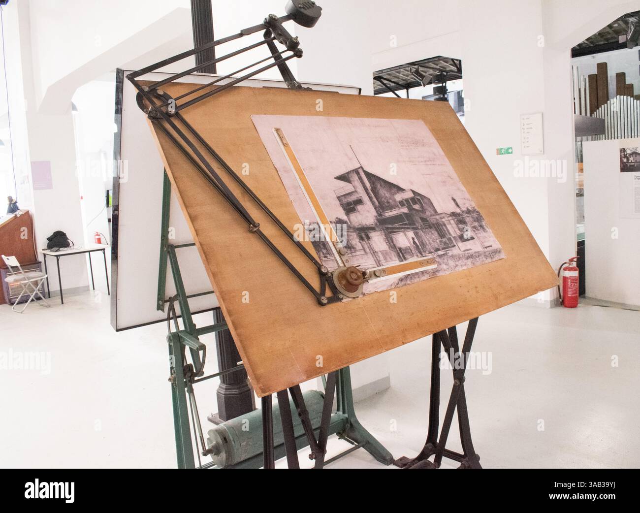 vecchia tabella per il disegno tecnico Foto Stock