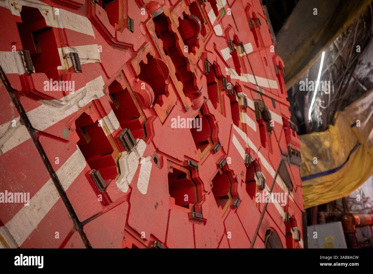 Italia. 2 aprile 2025. I cantieri per la galleria di base Lione-Torino, dove è stata inaugurata la nuova TBM (Tunnel Boring Machine) "Viviana". - Martedì 1 aprile 2025, Italia. News (foto di Marco Alpozzi/LaPresse) crediti: LaPresse/Alamy Live News Foto Stock
