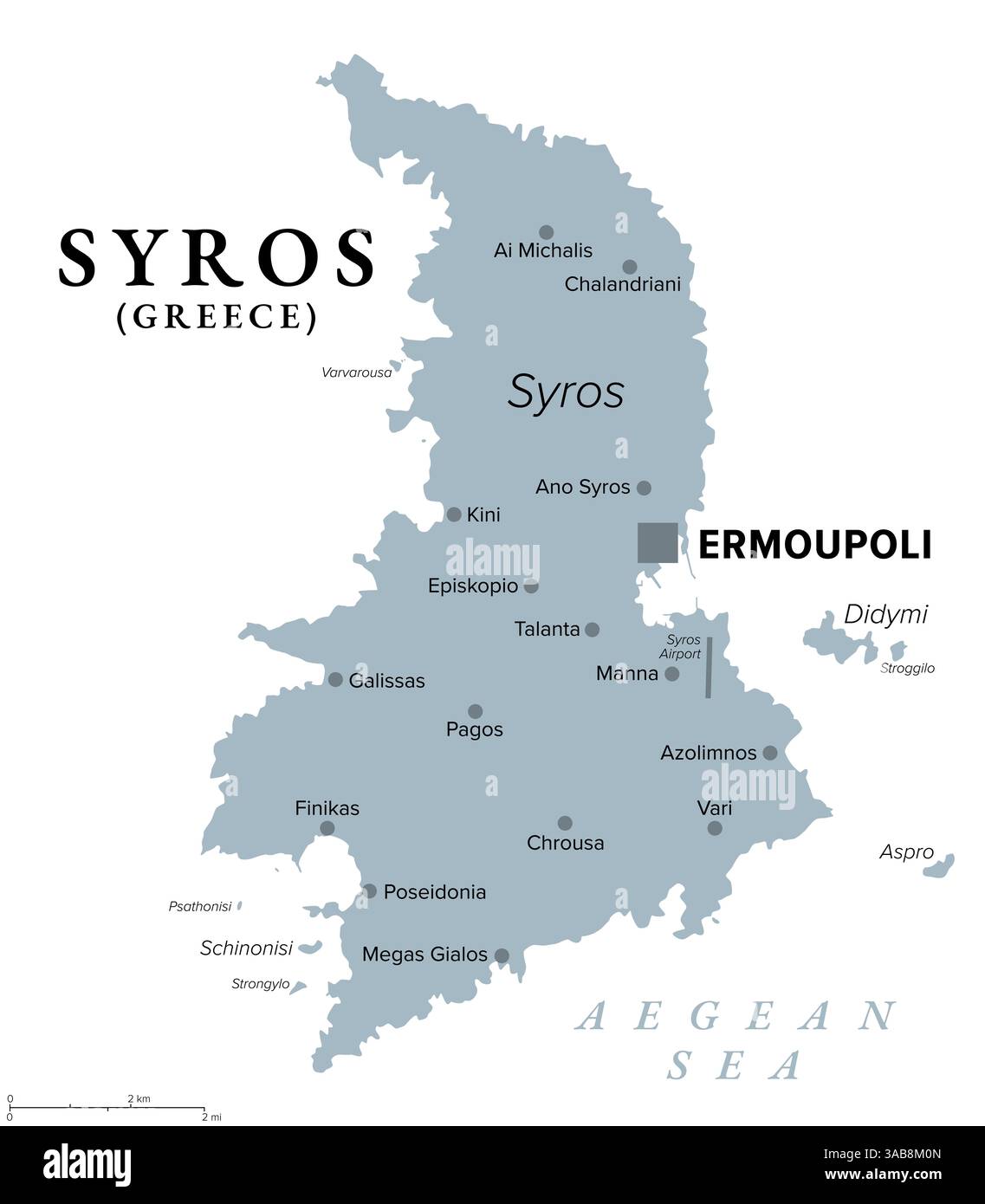Syros, isola greca, mappa politica grigia. Isola delle Cicladi nel Mar Egeo, chiamata anche Siros o Syra. Con la capitale e la città più grande Ermoupoli. Foto Stock
