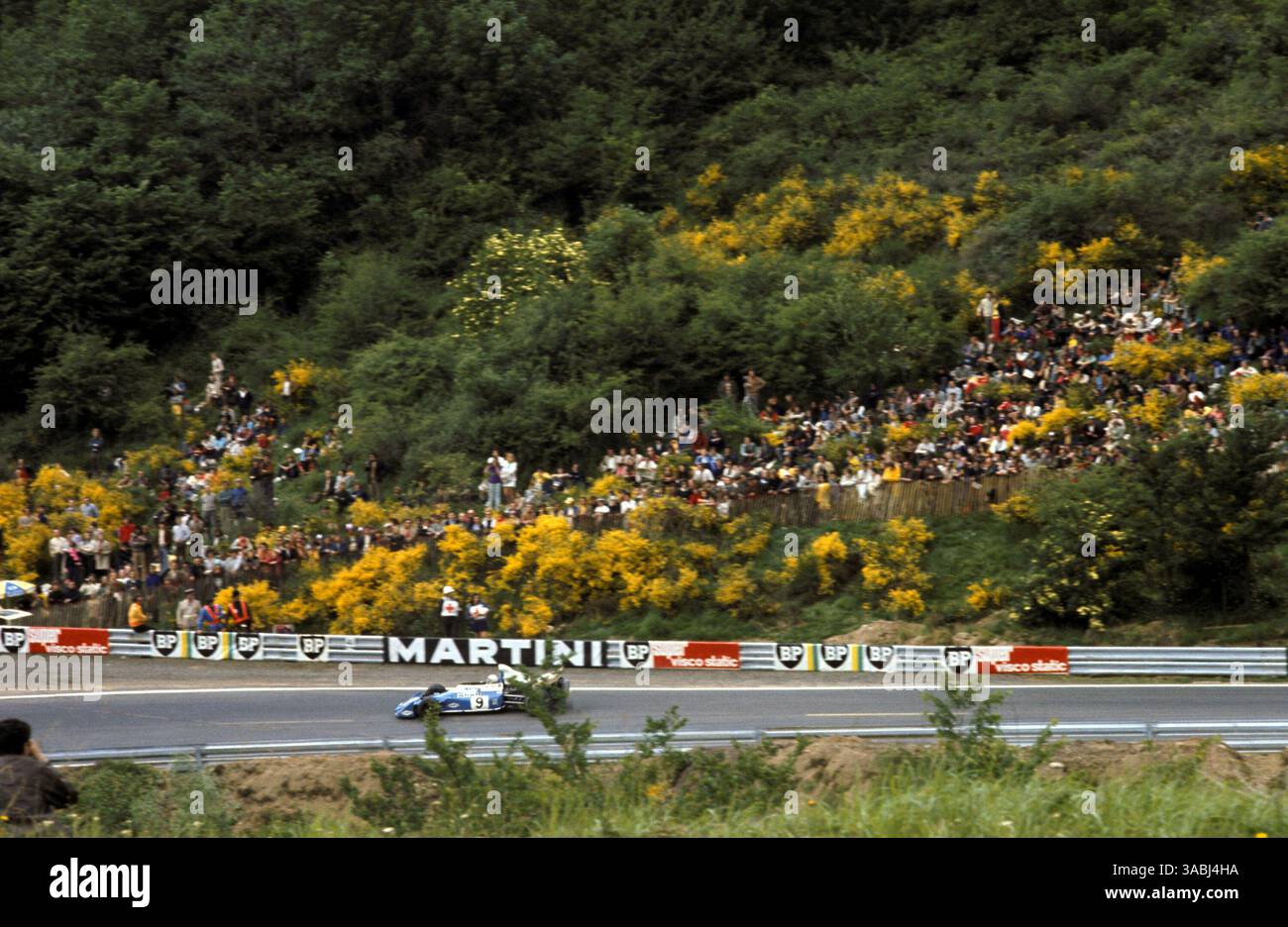 4 luglio 1972 - Clermont-Ferrand, FRANCIA - CHRIS AMON (NZL) è stato il protagonista dello spettacolo nella nuova Matra Simca MS120D, conquistando la pole position e recuperando da una foratura mentre si è piazzato terzo nel Gran Premio di Francia, Clermont-Ferrand, 4 luglio 1972. (Immagine di credito: © Sutton Motorsports/ZUMA Press) RESTRIZIONI: SOLO DIRITTI del Nord e del Sud America! Foto Stock