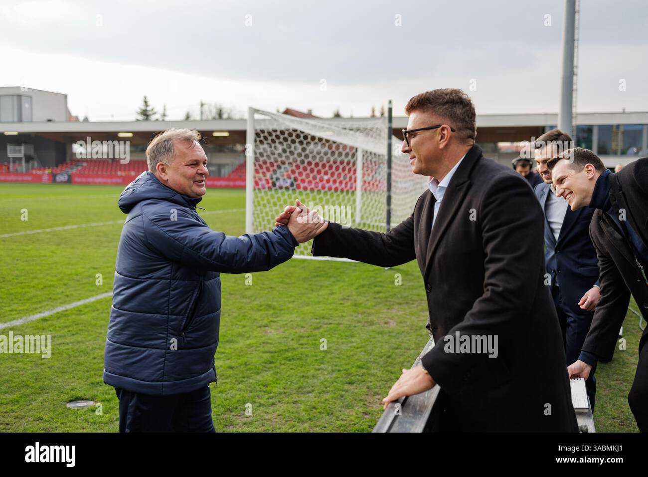 Niepolomice, Polonia, 1 aprile 2025, partita di calcio nella semifinale di Coppa di Polonia tra Puszcza Niepolomice e Pogon Szczecin, Op: Tulacz Tomasz, Borek Foto Stock