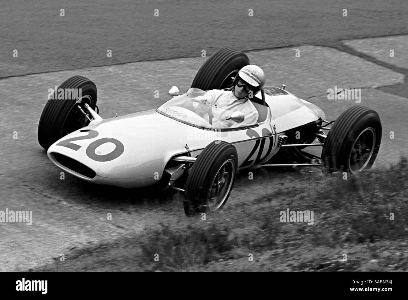Jim Hall (USA) Lotus 24 ha concluso quinto... Gran Premio di Germania, Nurburgring, 4 agosto 1963. (Immagine di credito: ©Sutton Motorsports/ZUMA Press) Foto Stock